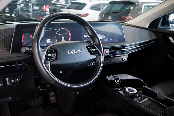 Kia EV6 8 of 23