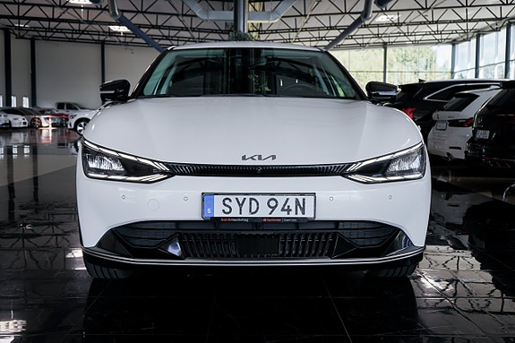 Kia EV6 2 of 23