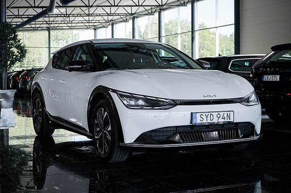 Kia EV6 3 of 23
