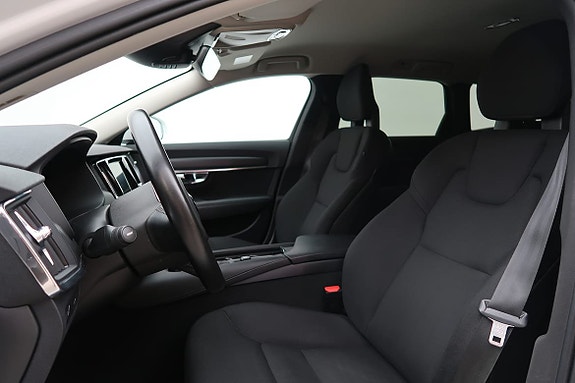 Volvo V90 4 of 21