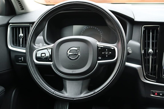 Volvo V90 7 of 21