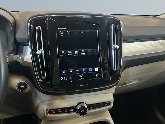 Volvo XC40 15 of 19