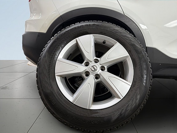 Volvo XC40 14 of 19
