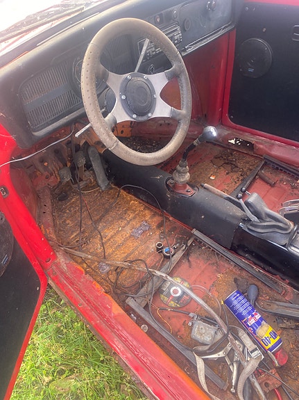 Volkswagen 1302 4 of 9