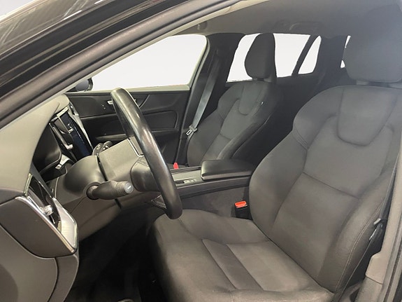 Volvo V60 9 of 23