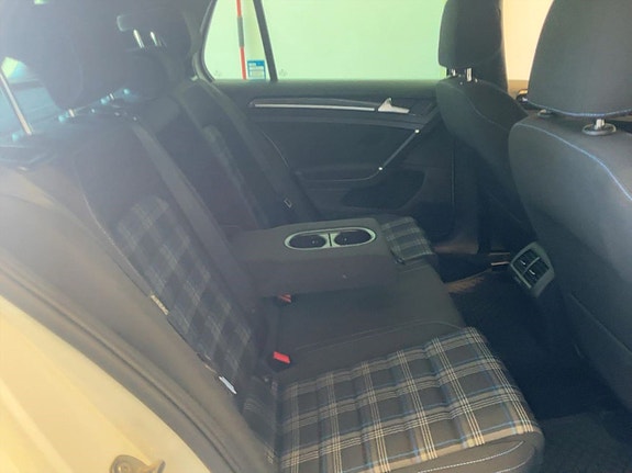 Volkswagen Golf I 3 of 16