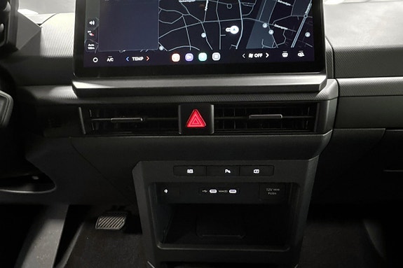 Kia PV5 13 of 17