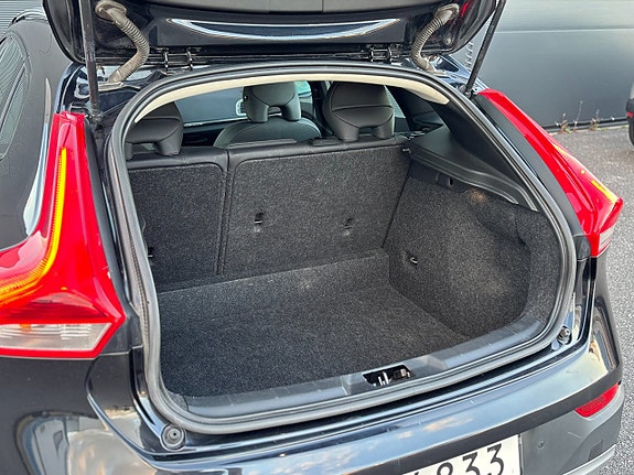 Volvo V40 Cross Country 14 of 20