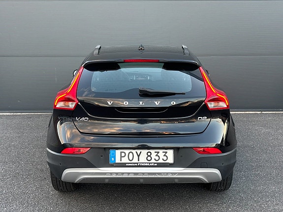 Volvo V40 Cross Country 4 of 20
