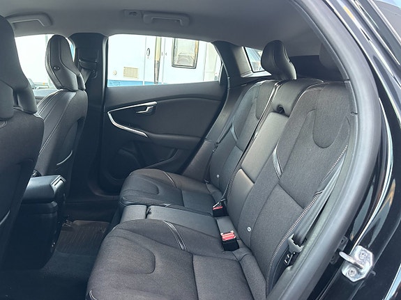 Volvo V40 Cross Country 9 of 20