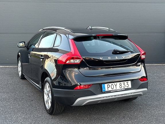 Volvo V40 Cross Country 3 of 20