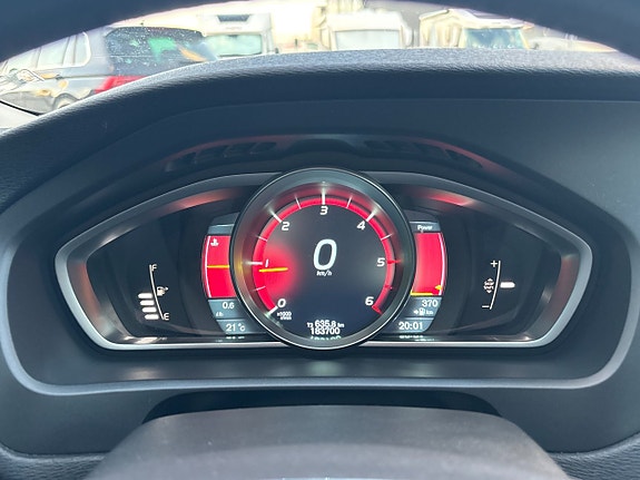 Volvo V40 Cross Country 11 of 20