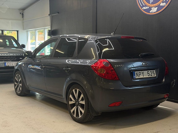 Kia Ceed 16 of 19