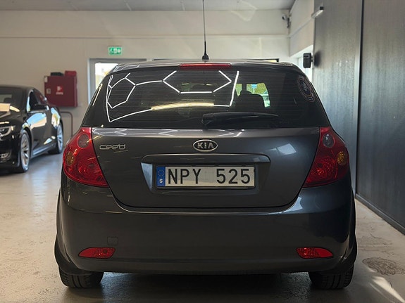 Kia Ceed 18 of 19