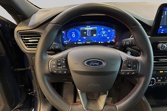 Ford Kuga 10 of 19