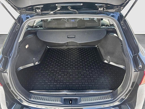Toyota Avensis 10 of 12