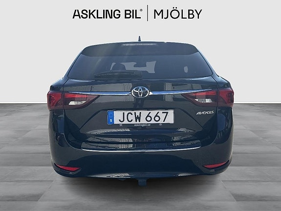 Toyota Avensis 5 of 12
