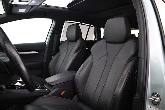 Skoda Enyaq 12 of 25