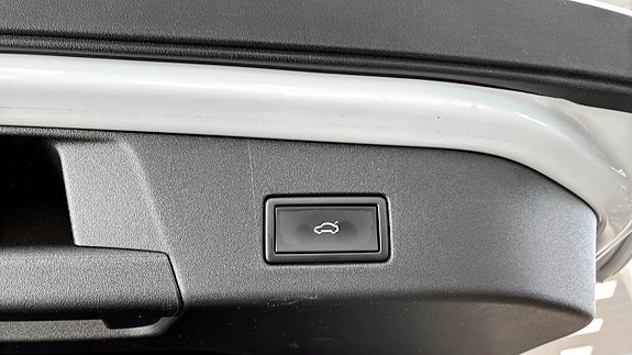 Volkswagen ID.4 GTX 13 of 16