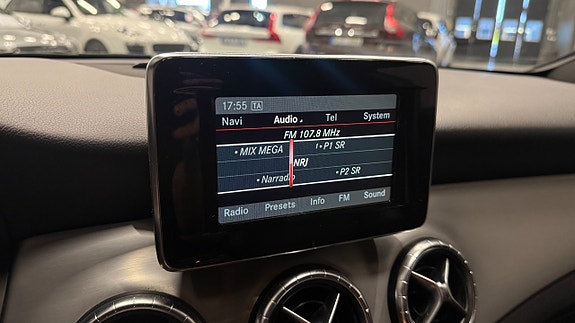 Mercedes-Benz CLA250 21 of 26