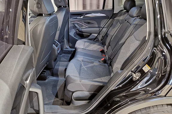 Volkswagen Tiguan 14 of 16