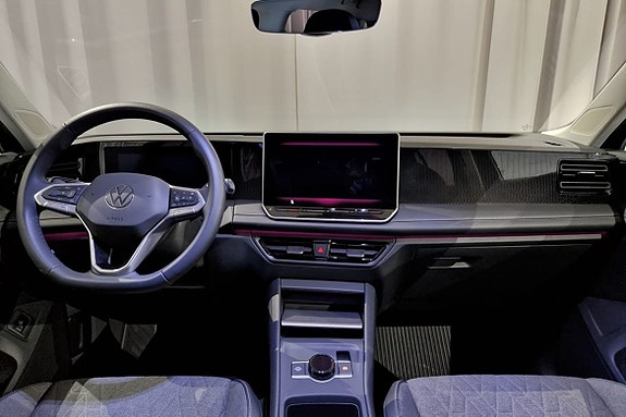 Volkswagen Tiguan 8 of 16