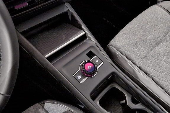Volkswagen Tiguan 13 of 16