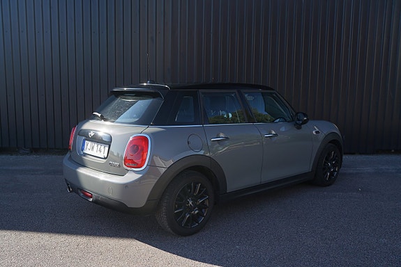 MINI Cooper 2 of 17