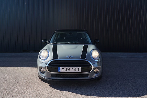 MINI Cooper 3 of 17