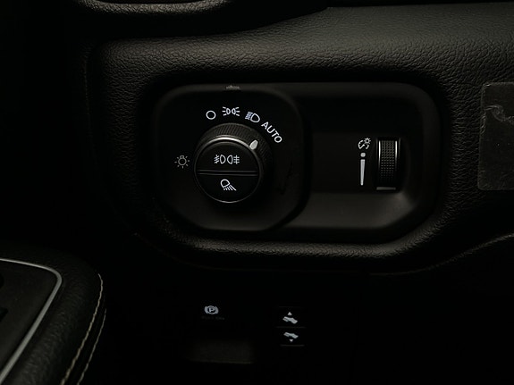 Dodge RAM 1500 18 of 30