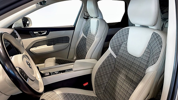 Volvo XC60 8 of 15