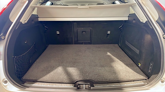 Volvo XC60 13 of 15