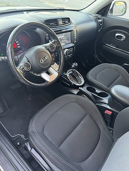 Kia Soul 3 of 8