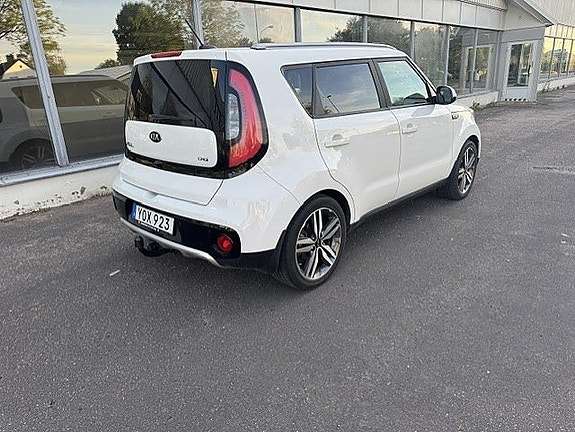Kia Soul 5 of 8