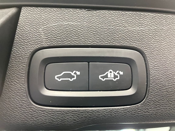 Volvo XC60 8 of 20