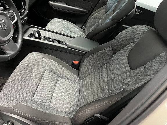 Volvo XC60 4 of 20