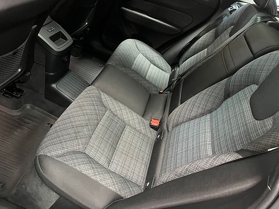Volvo XC60 5 of 20