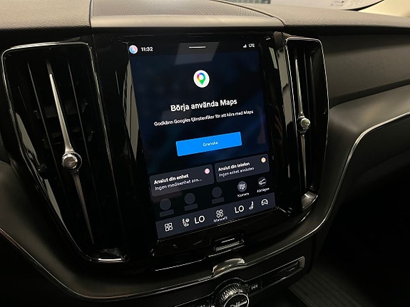 Volvo XC60 16 of 20