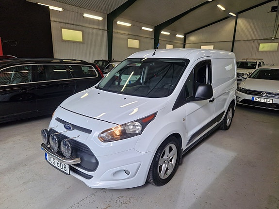 Ford Transit Connect 13 of 18