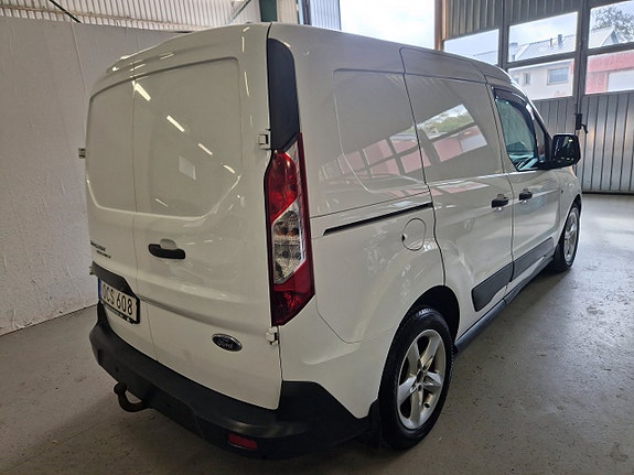 Ford Transit Connect 15 of 18