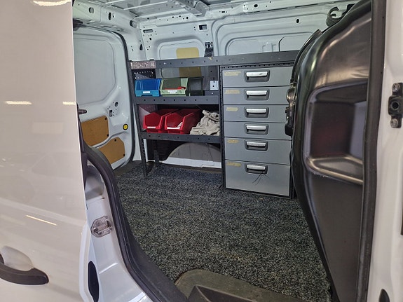 Ford Transit Connect 12 of 18