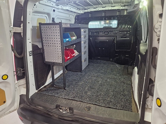 Ford Transit Connect 11 of 18