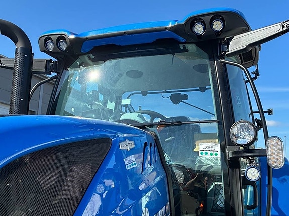 New Holland T7.225AC FLP 6 of 12