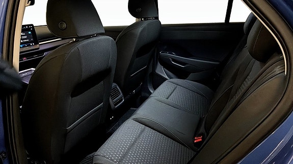 Volkswagen T-Roc 11 of 12