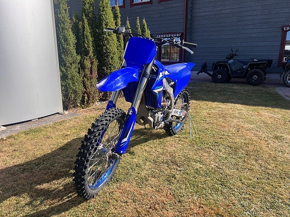 Yamaha YZ250F 6 of 7