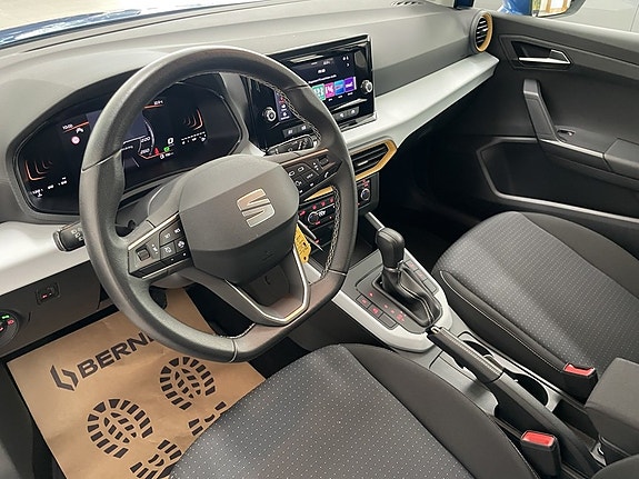 Seat Arona 7 of 21