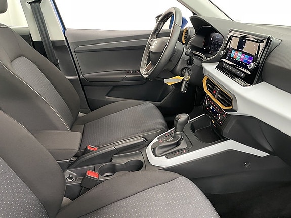 Seat Arona 14 of 21