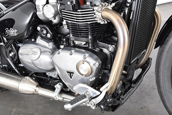 Triumph Bonneville Bobber ABS Nyservad 13 of 18