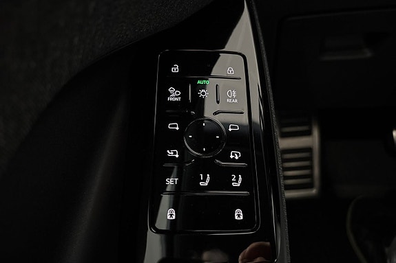 Audi Q6 e-tron 13 of 27