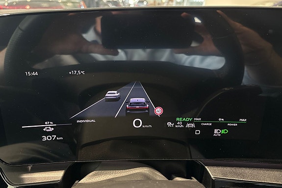 Audi Q6 e-tron 17 of 27